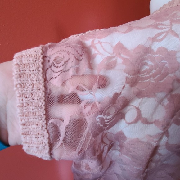 Forever 21 Blush Short Sleeve Top Size Small - Picture 4 of 5